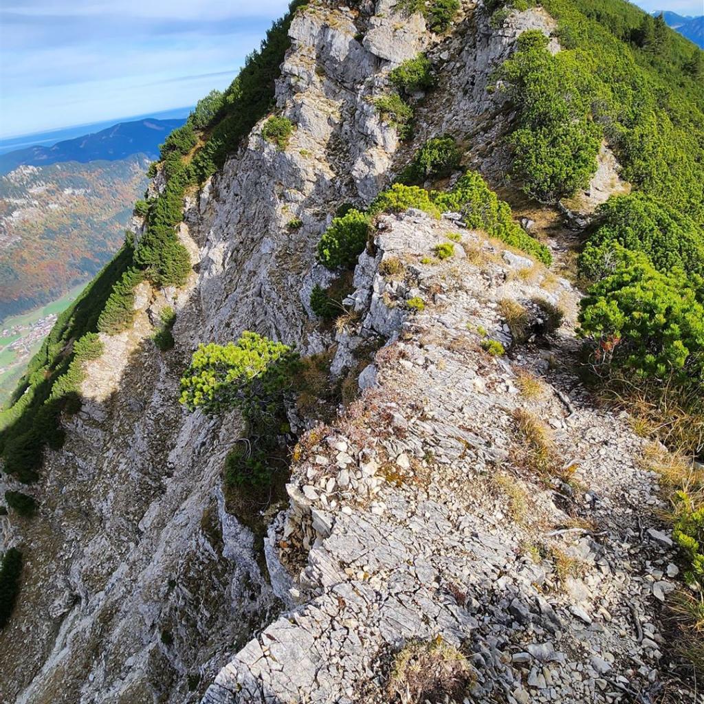 Kein offizieller Weg über den Grat nach Graswang