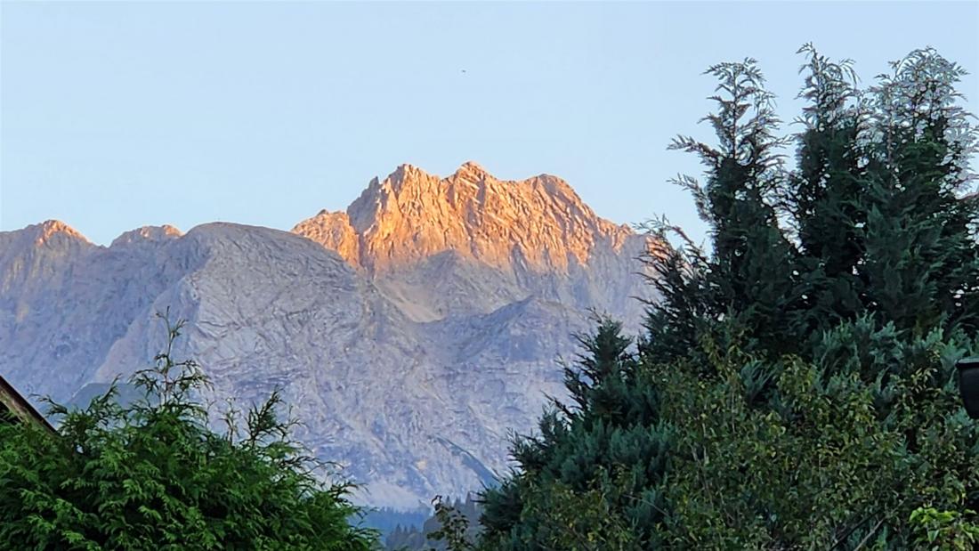 Blick von zuhause auf die Dreitorspitzen