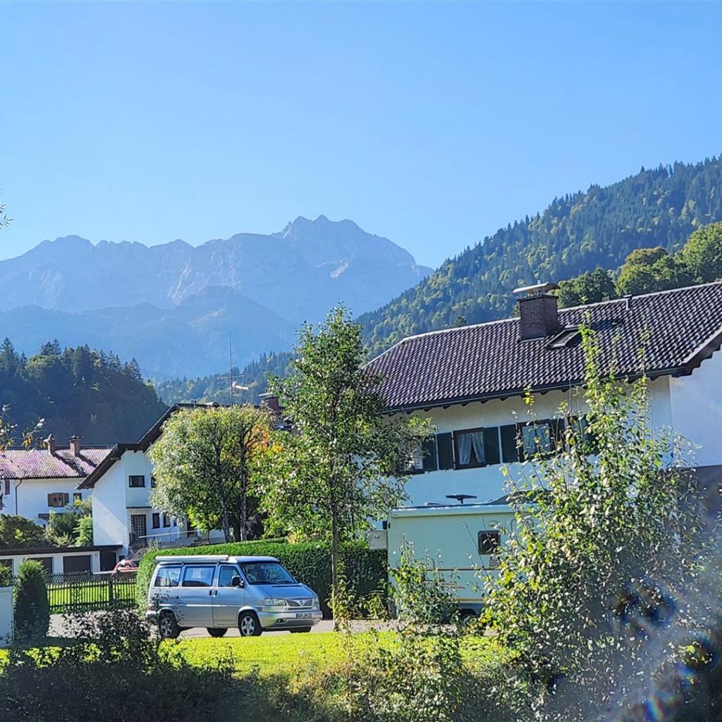 Blick von Partenkirchen auf die Dreitorspitzen