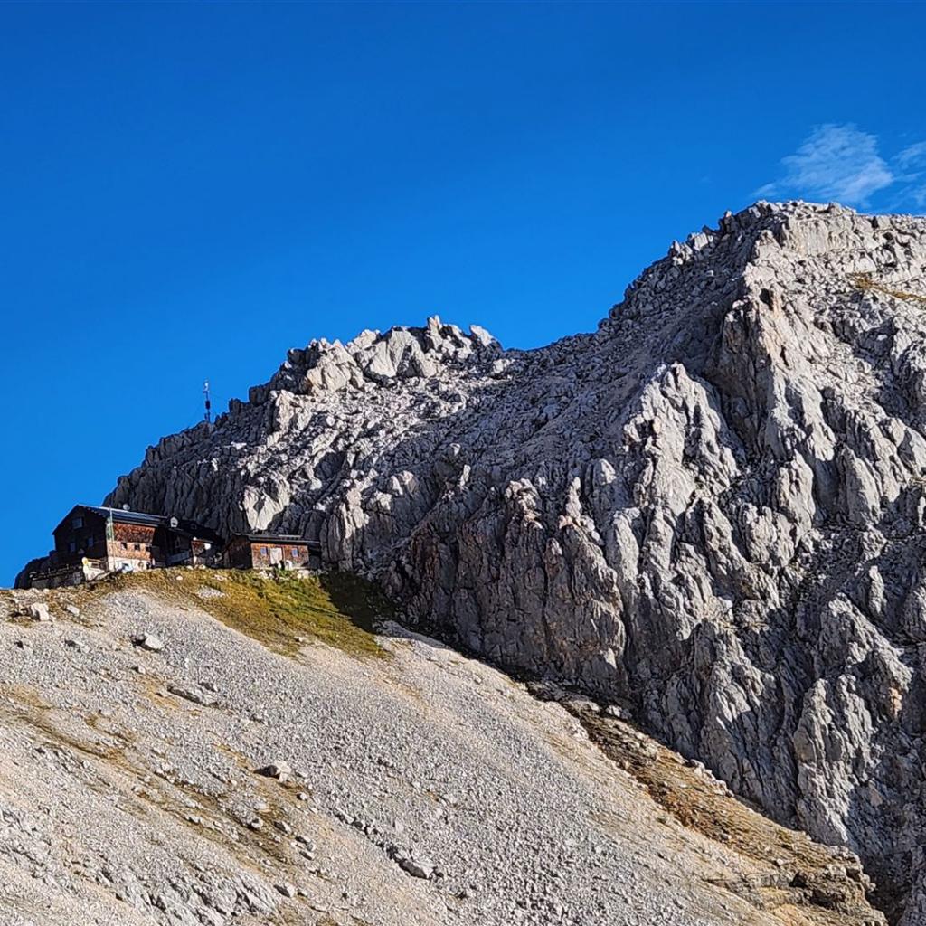 Blick zurück auf Meilerhütte und Törlspitze