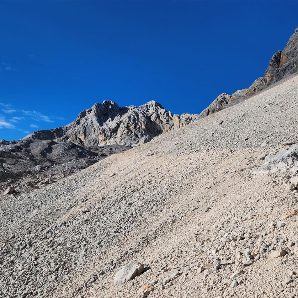 Viel Geröll auf dem Weg zur Dreitorspitze