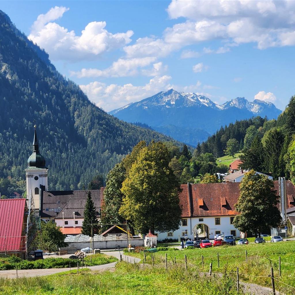 Blick auf Scheinberg und Hochplatte