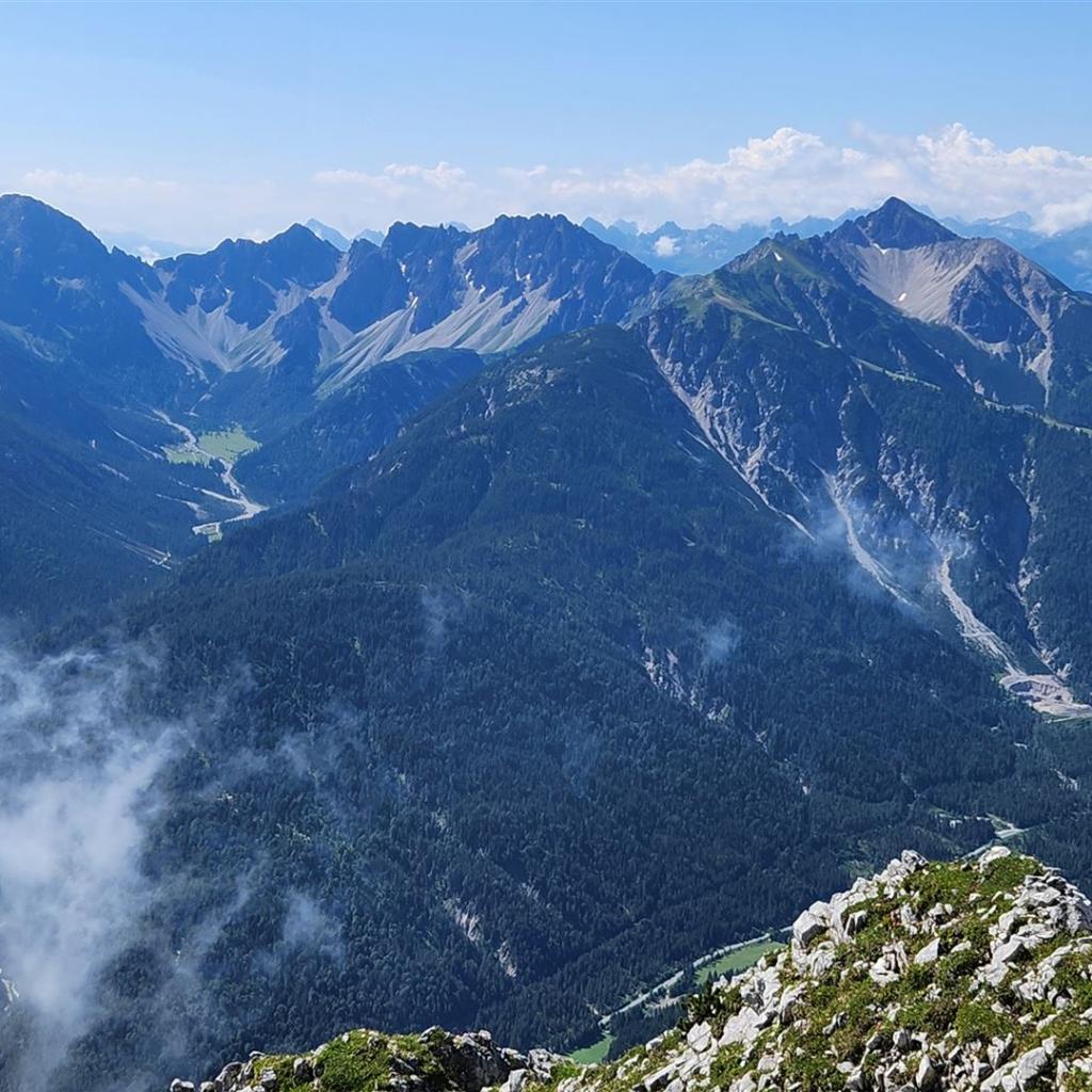 Blick auf Eppzirler Tal und Reither Spitze