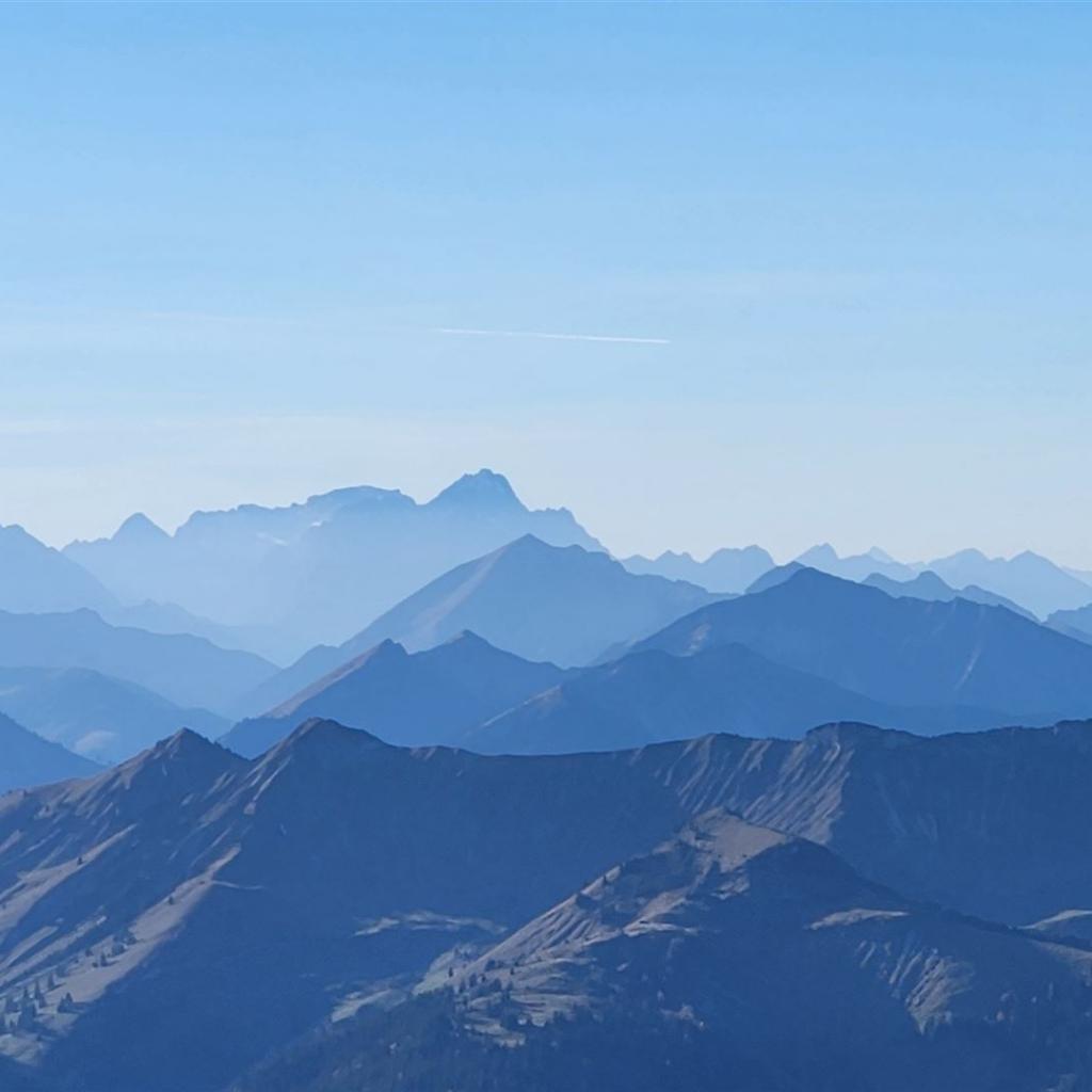 Die Alpspitze vor der Zugspitze