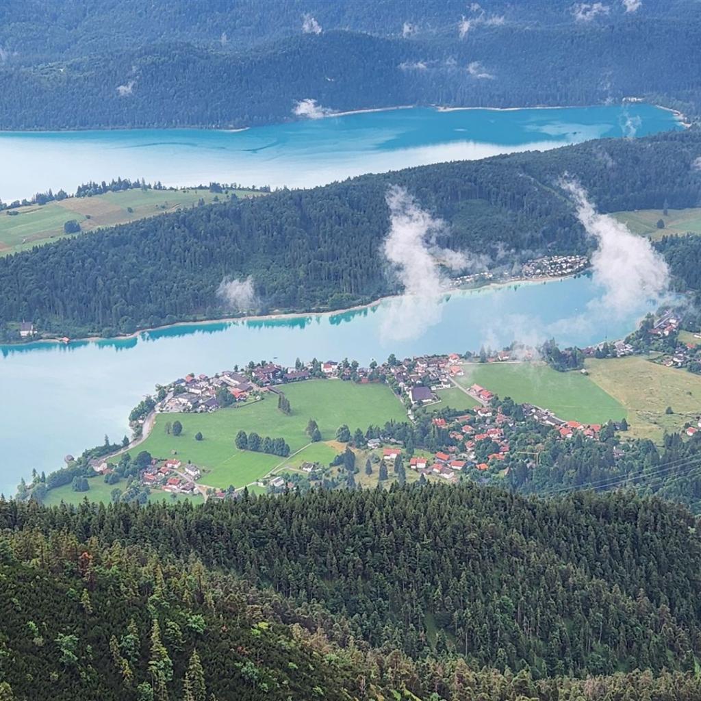 Die Halbinsel Zwergern im Walchensee