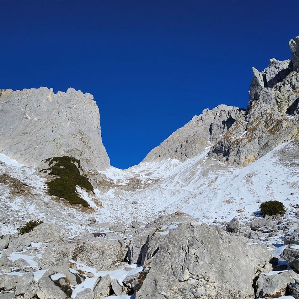 Das Ellmauer Tor im Visier