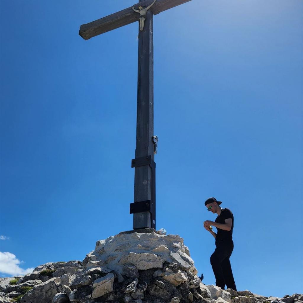 Schlichtes Gipfelkreuz