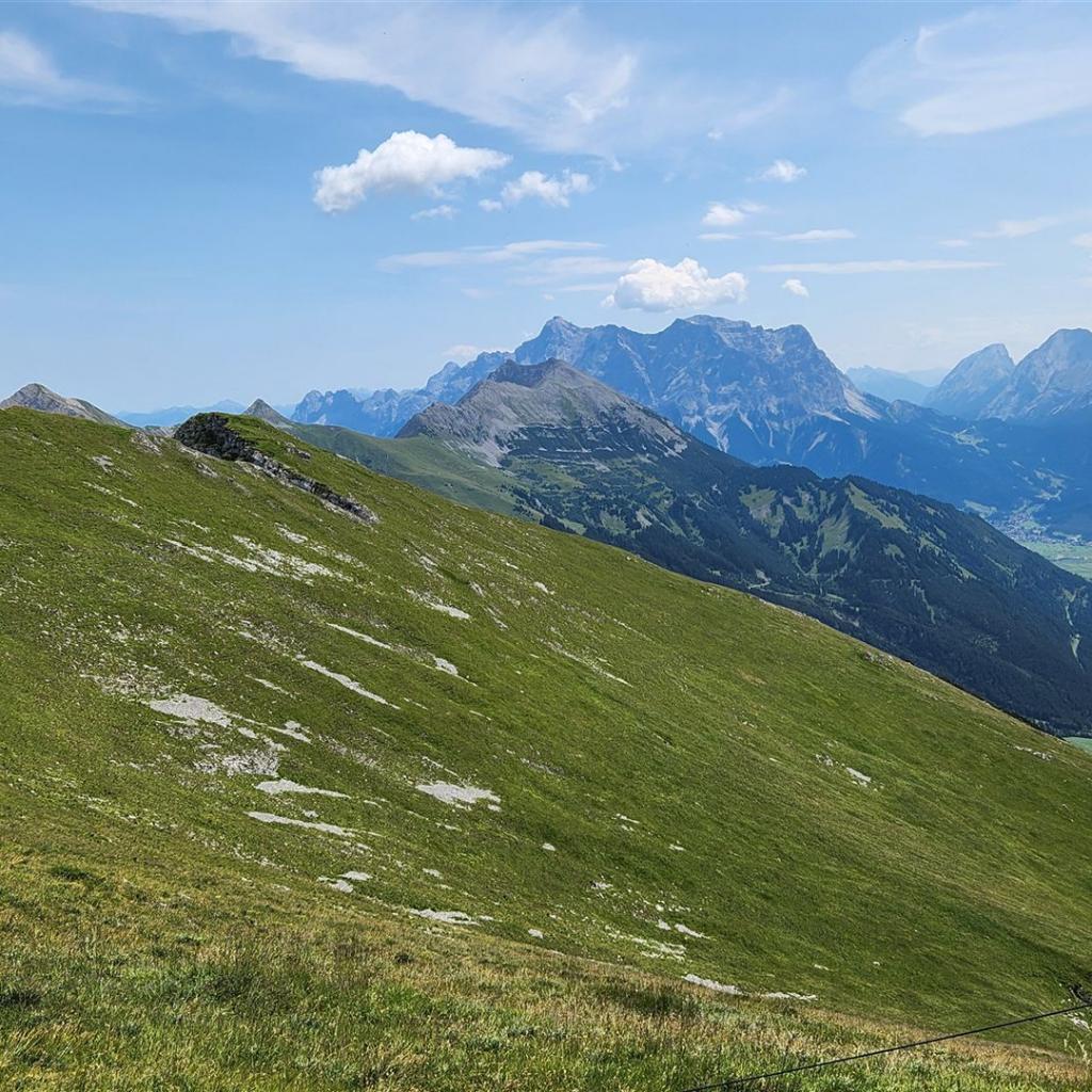 Blick über den Daniel zur Zugspitze