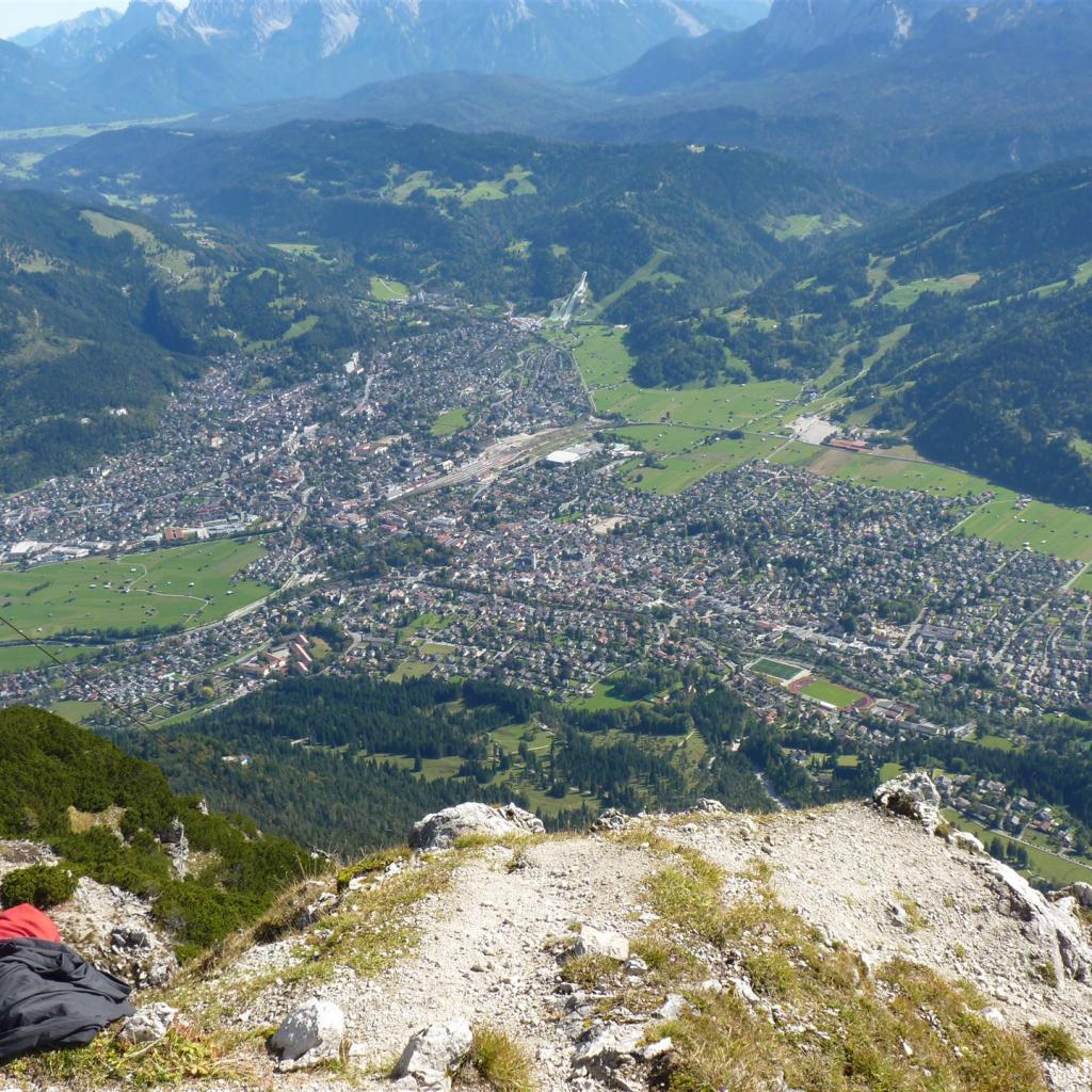 Tiefblick auf Garmisch-Partenkirchen