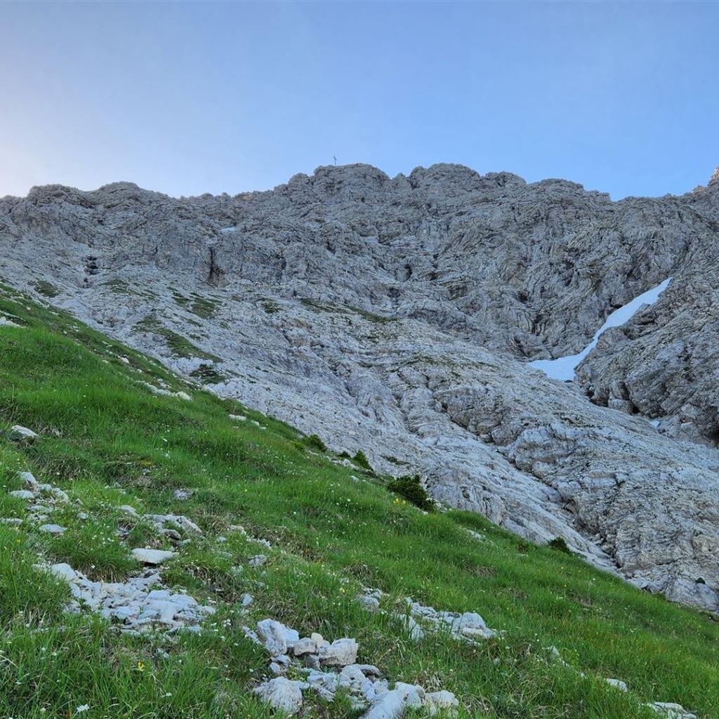 Das Gipfelkreuz in Sichtweite
