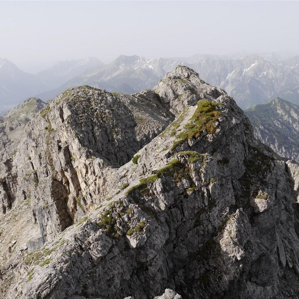 Blick über den Grat zum Kreuzspitzl