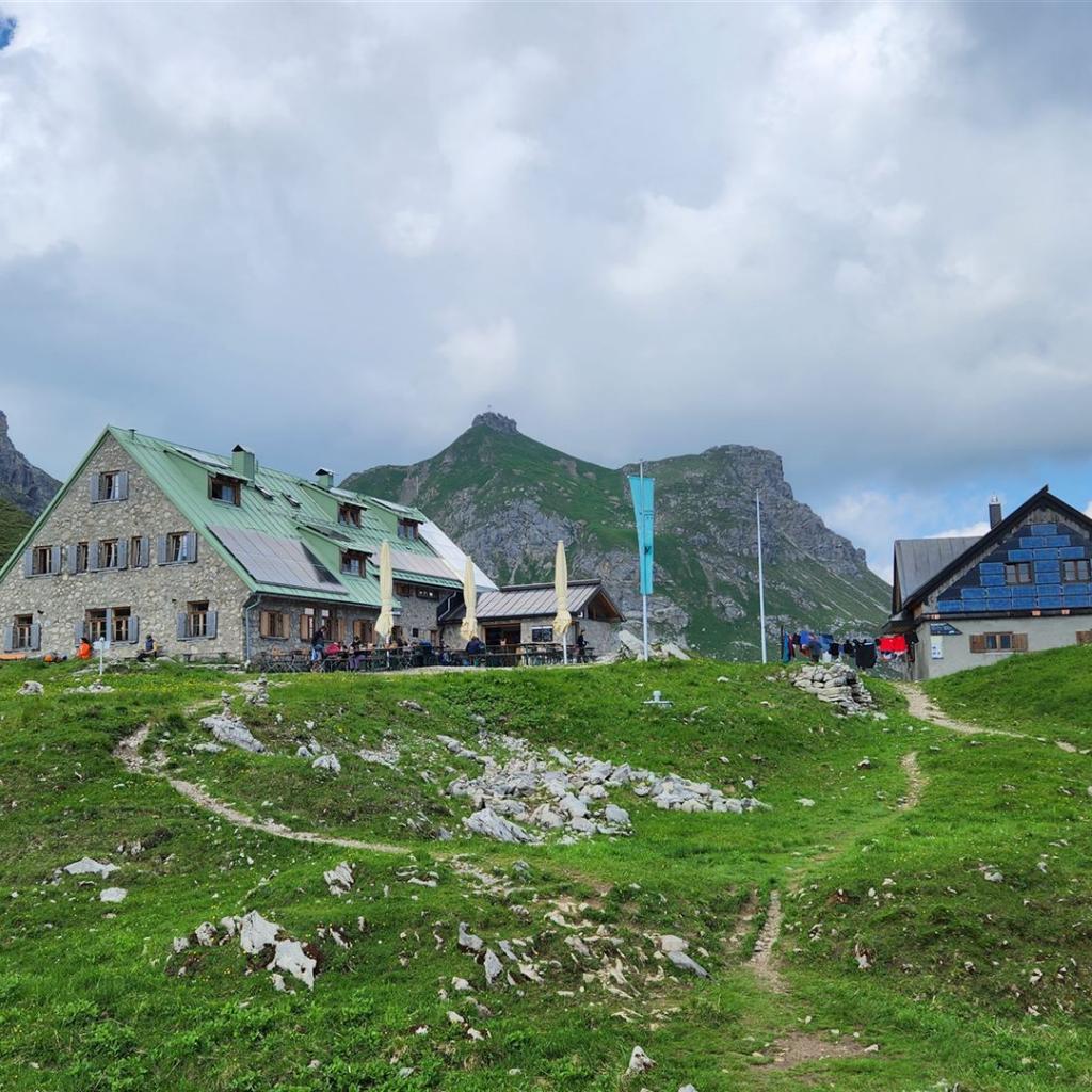 Mindelheimer Hütte mit Kemptner Köpfl