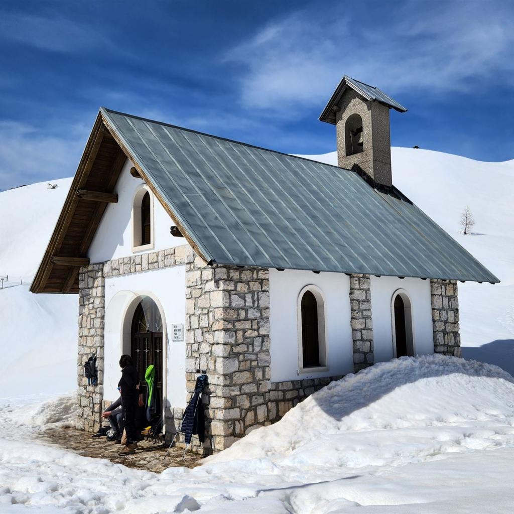 Heldenkapelle am Rifugio Monte Piana