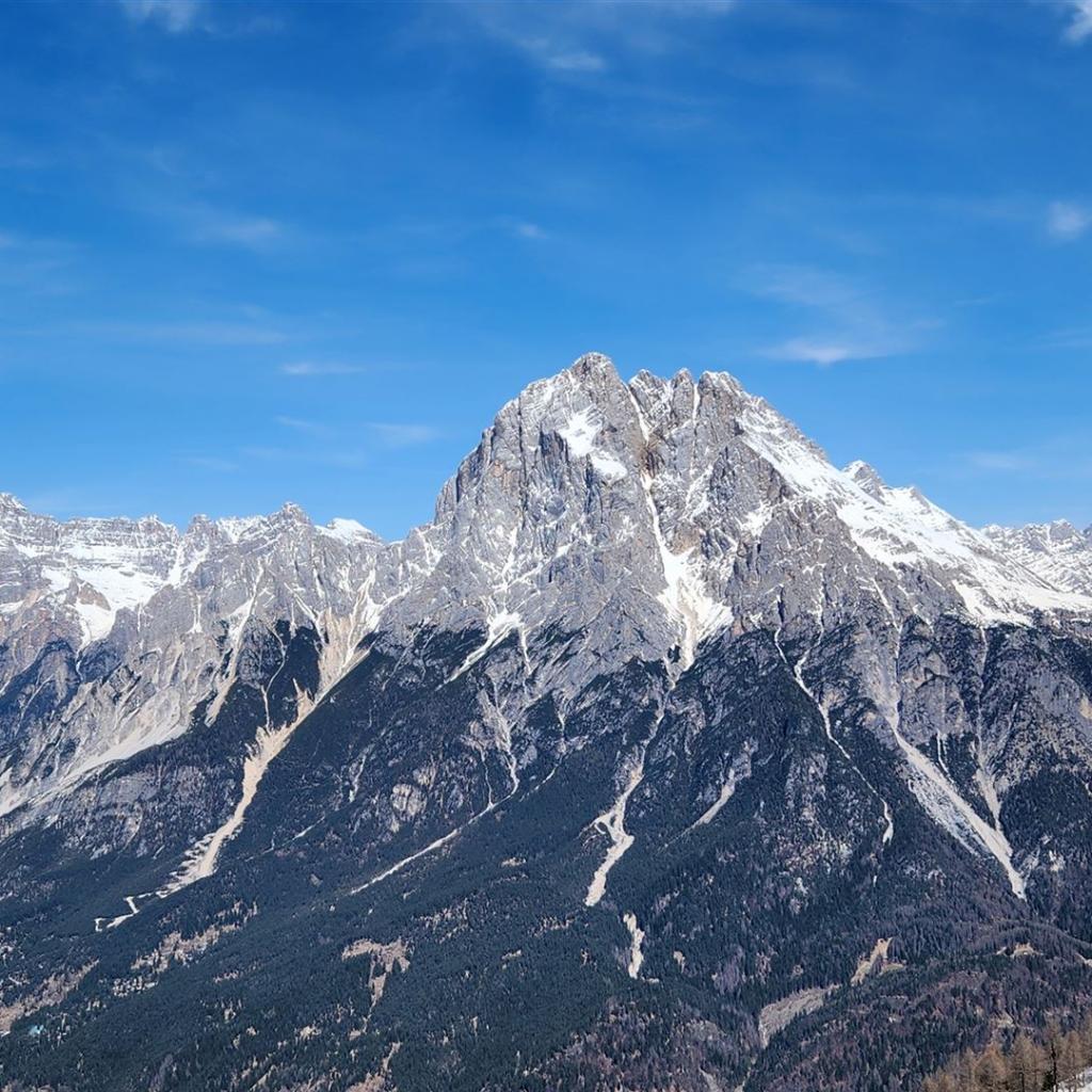 Der Antelao, links die Punta Sorapiss