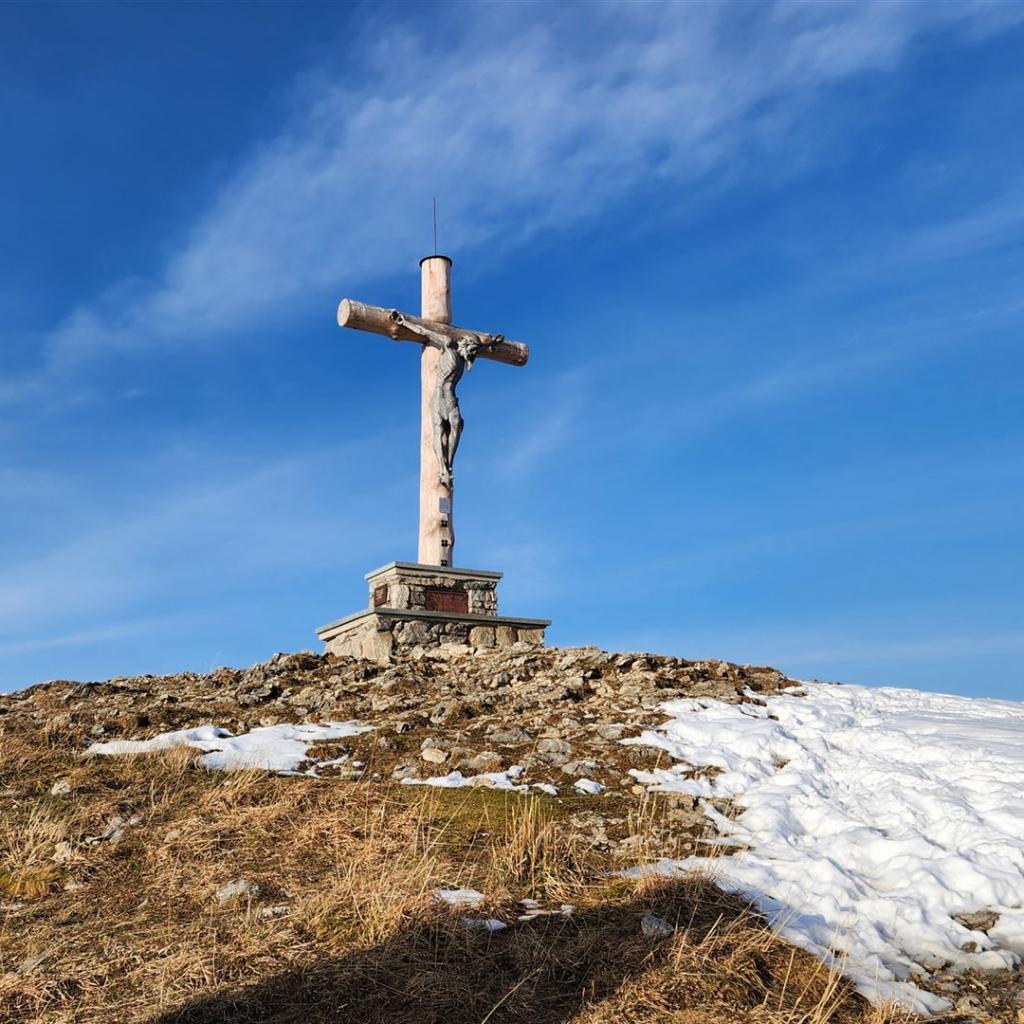 Am Neunerköpfle Kreuz