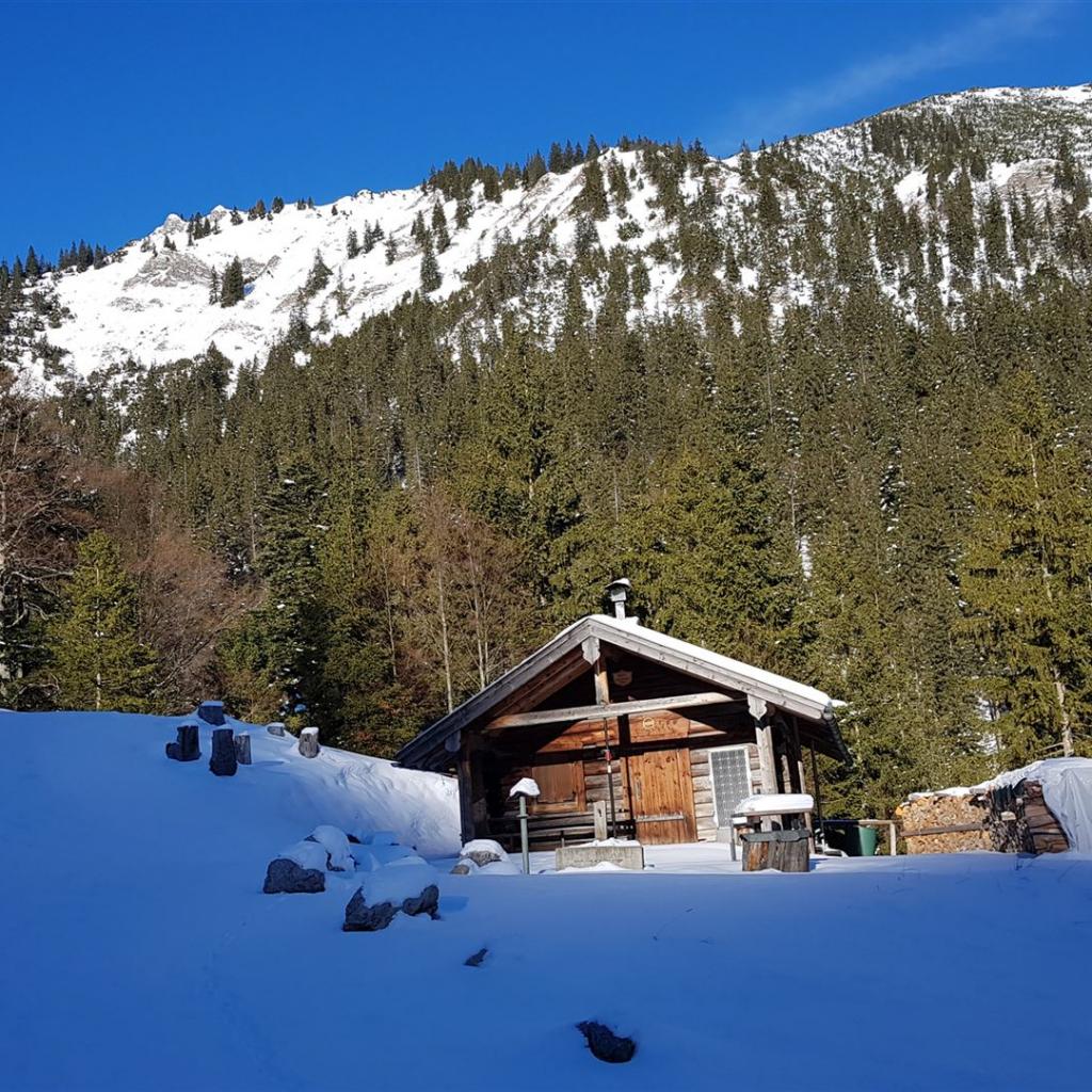 Die Gießenbachalm bzw. Roßalm-Diensthütte