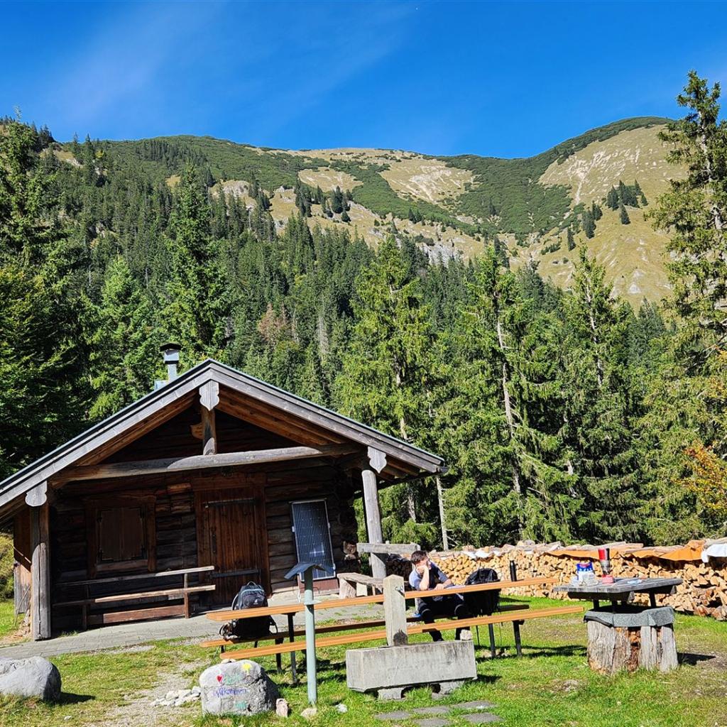 Die Gießenbachalm bzw. Roßalm-Diensthütte