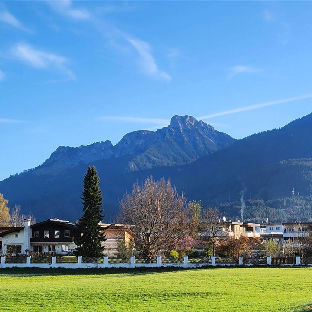 Blick von Reutte auf den Säuling