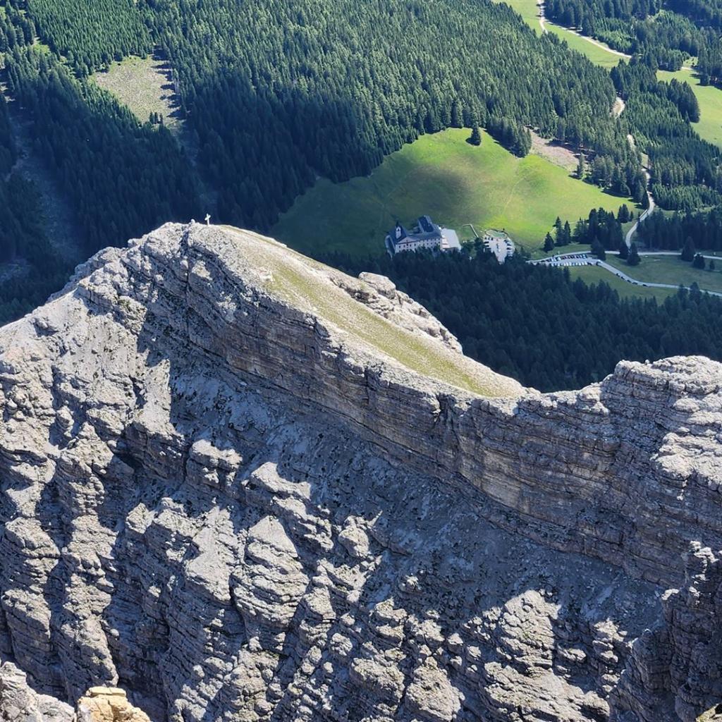 Tiefblick aufs Kloster