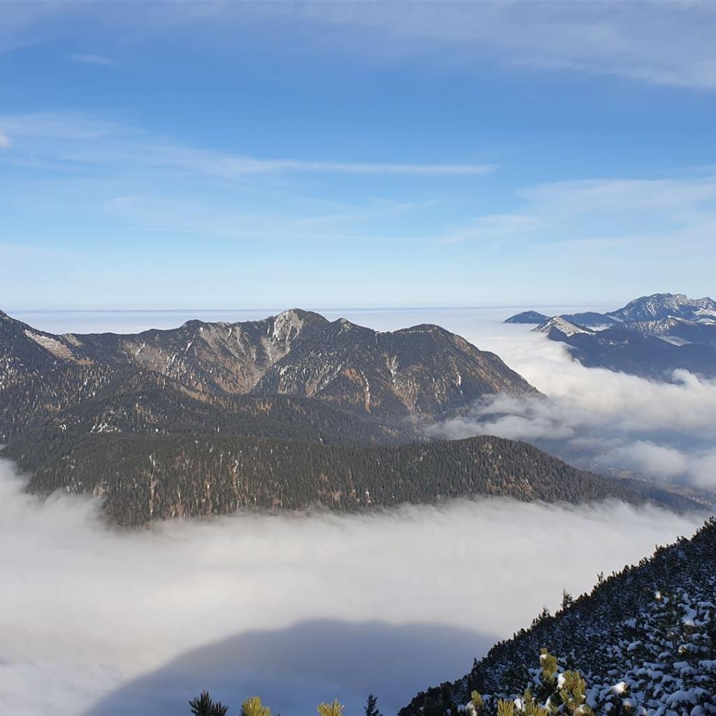 Heimgarten und Herzogstand, rechts die Benediktenwand