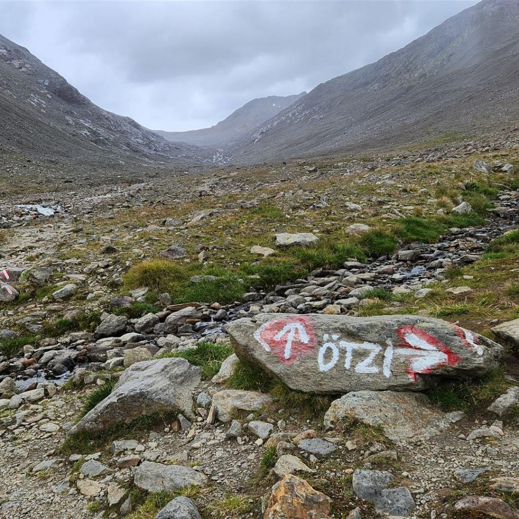 Eine Abzweigung zur Ötzi-Fundstelle