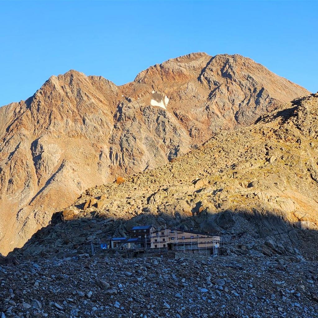 Morgenstimmung an der Similaunhütte