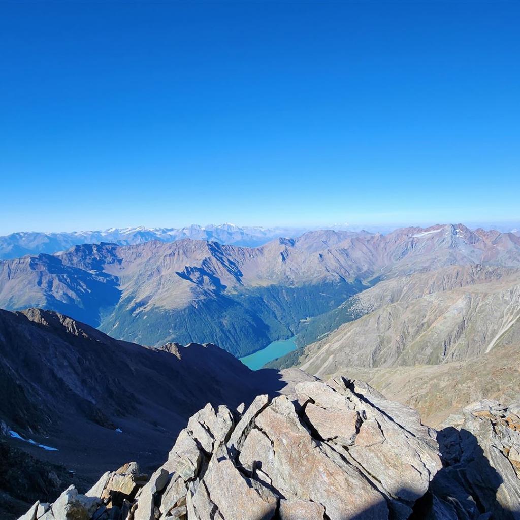Vernagt-Speicher und Ortler. Ganz hinten der 4000er Piz Bernina
