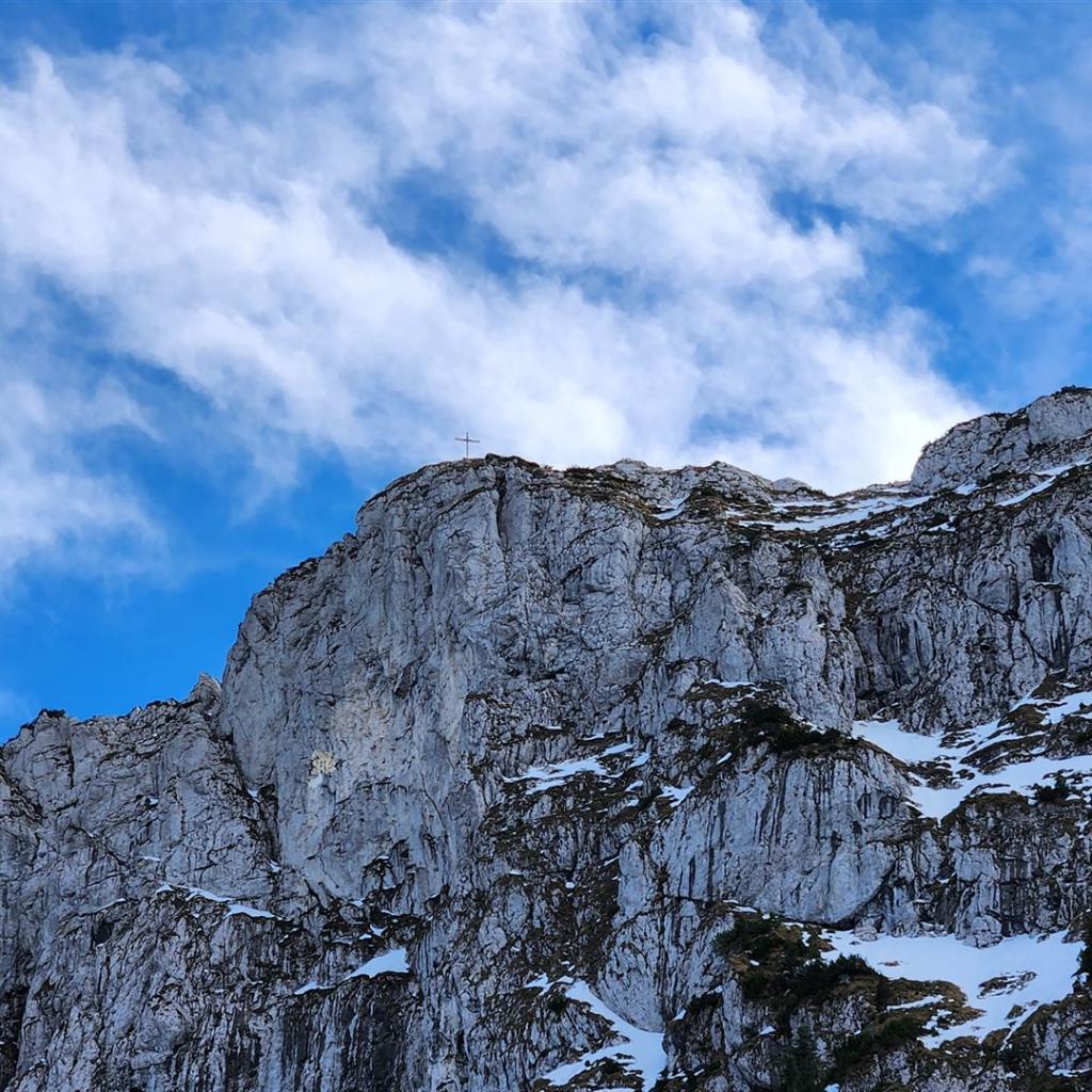 Die steil aufragende Benediktenwand