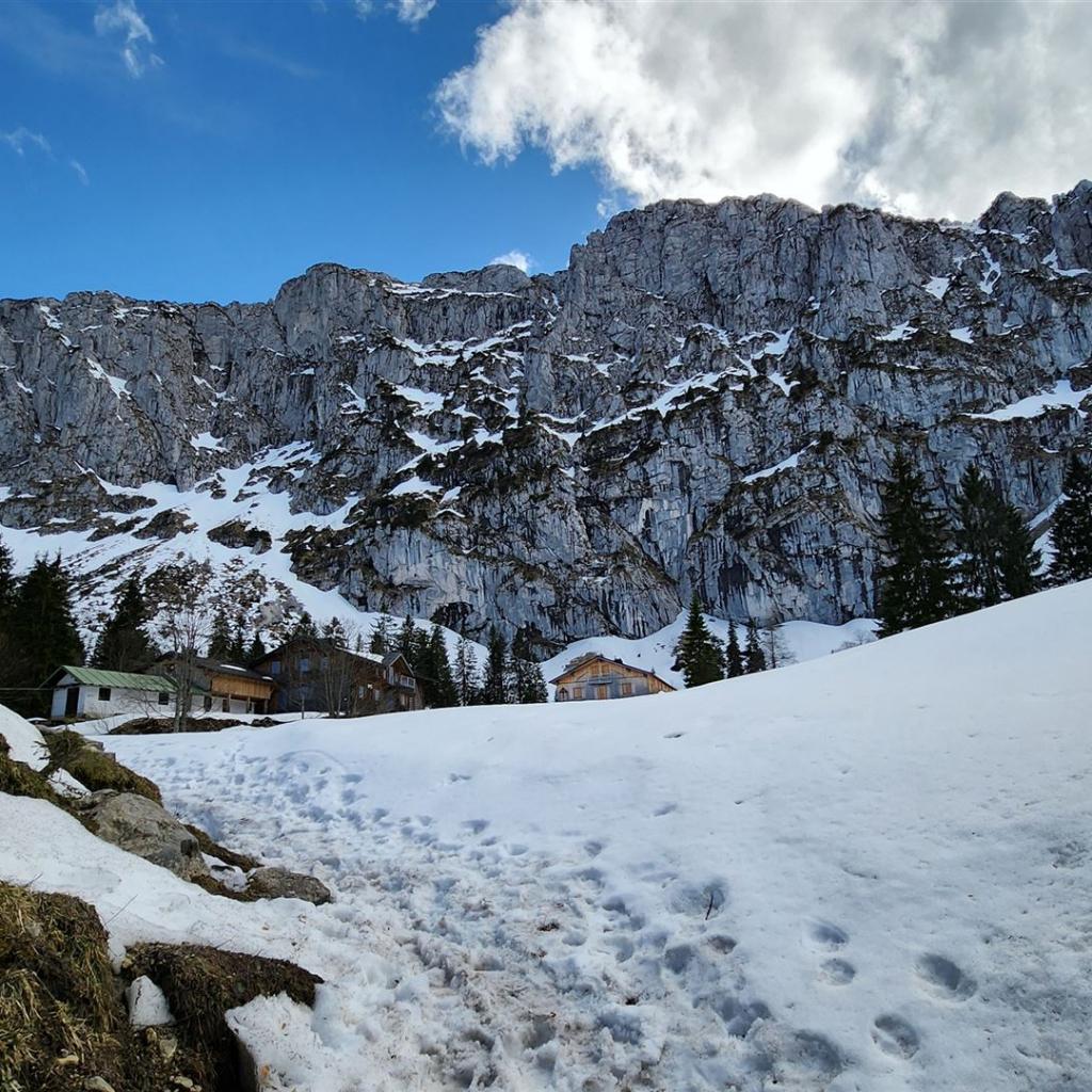 Blick zurück zur Tutzinger Hütte