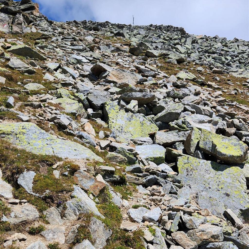Kraxeln über Schotter und Blockgelände