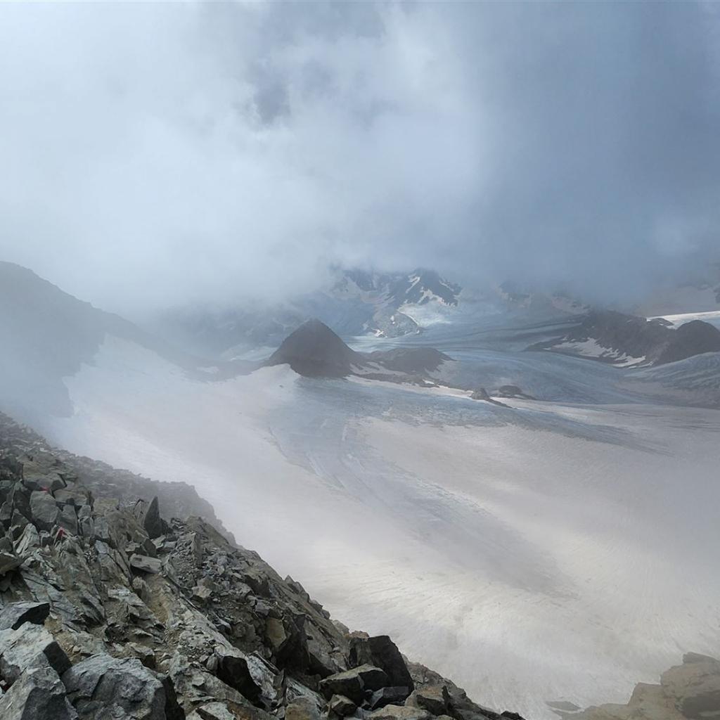 Blick zurück über den Grat zum Signalgipfel