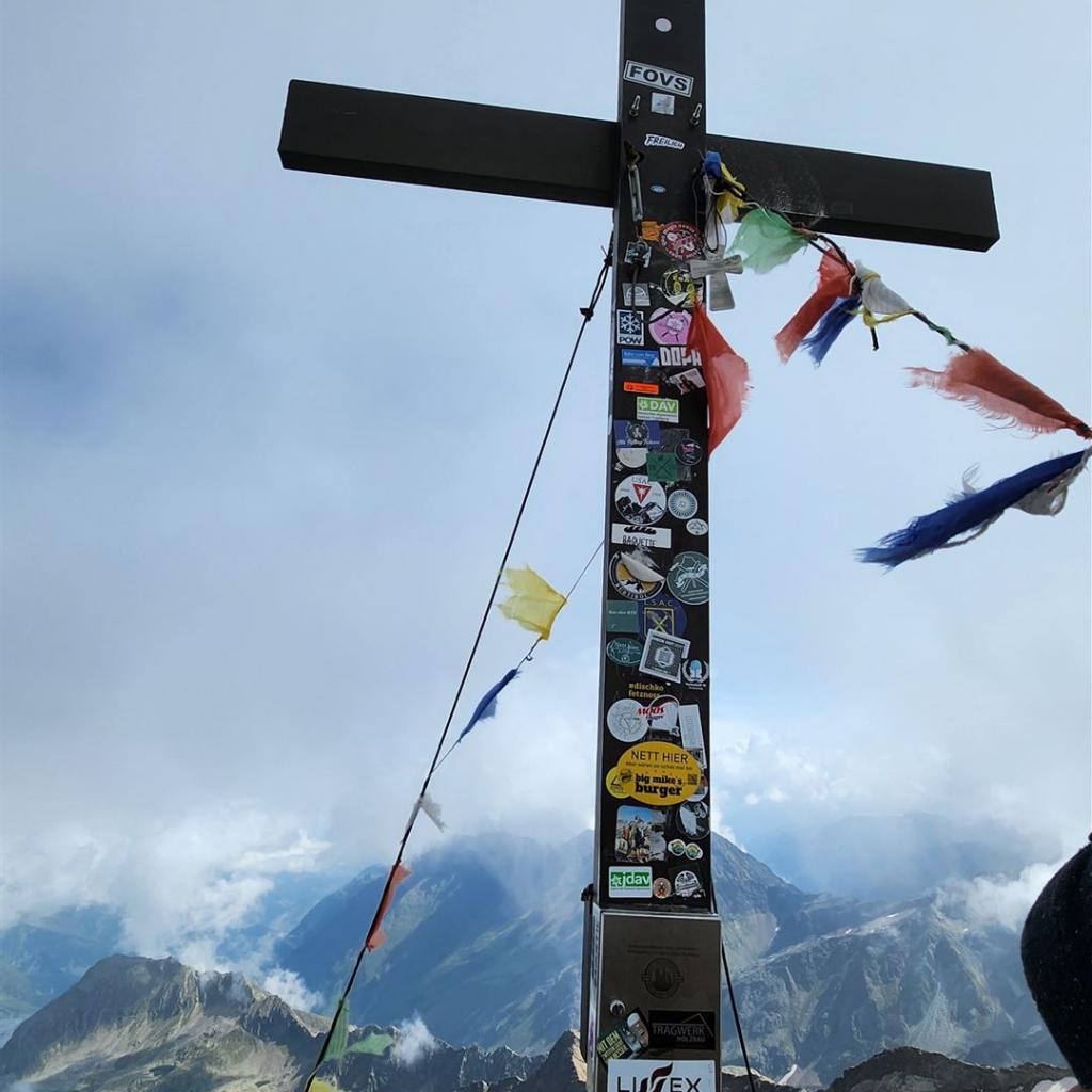 Wilder Freiger, Gipfelkreuz