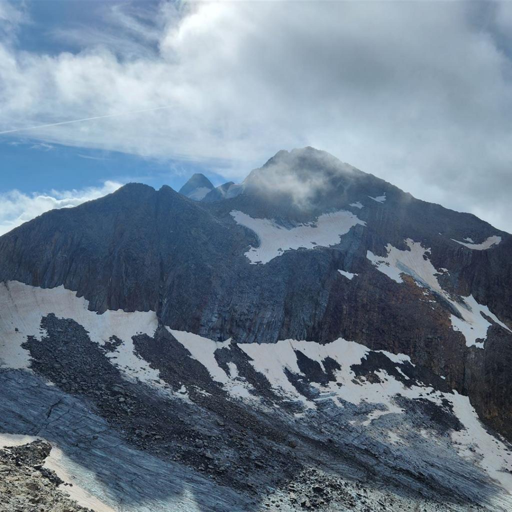Blick zurück auf Pfaffenkogel und Zuckerhütl