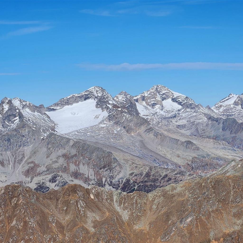 Gegenüber der Olperer