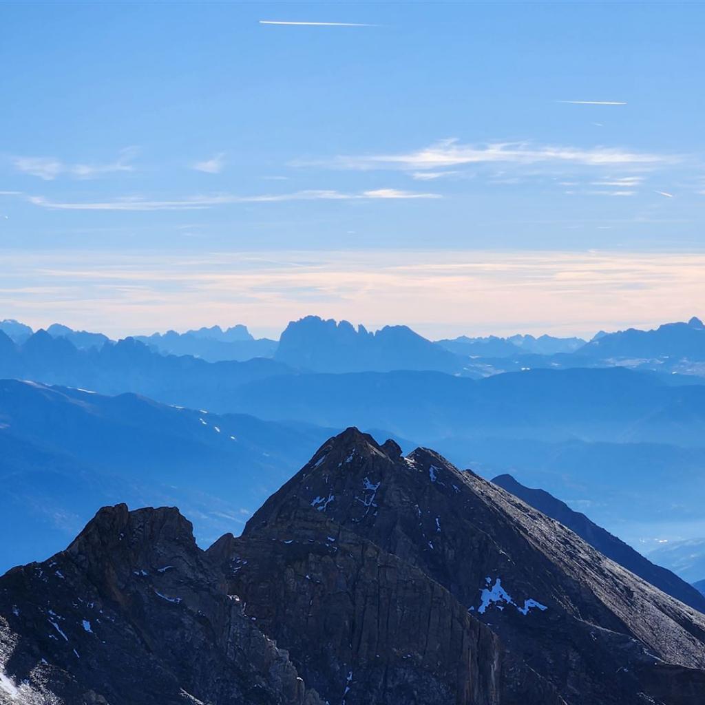 Marmolada, Langkofel und Latemar in der Ferne