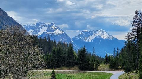 Blick auf die Ehrwalder Sonnenspitze an der Hochthörlehütte