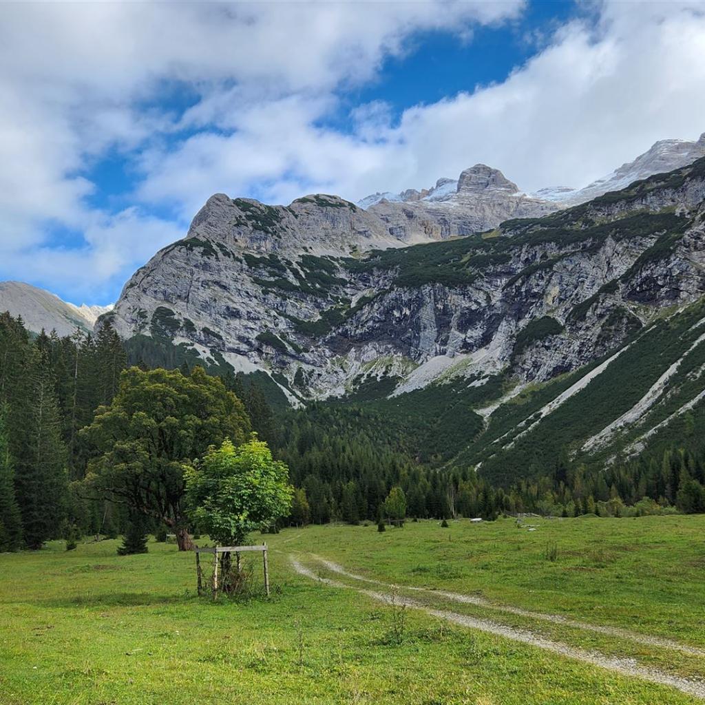 Zufahrt zum Karwendelhaus
