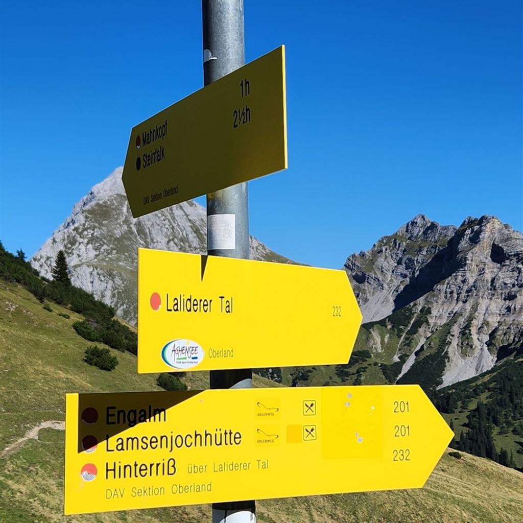 Unbedingt ins Laliderer Tal absteigen