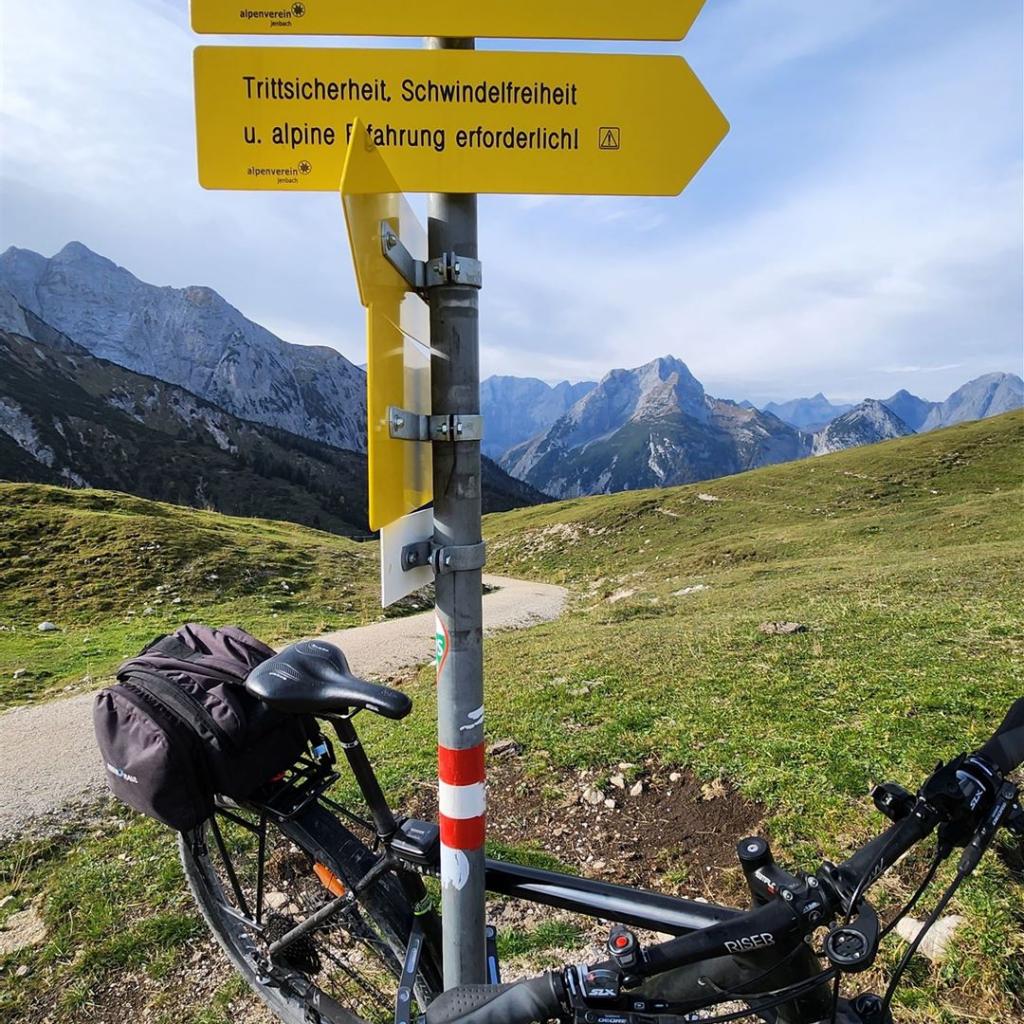 Abstecher zum Plumsjoch-Gipfel optional