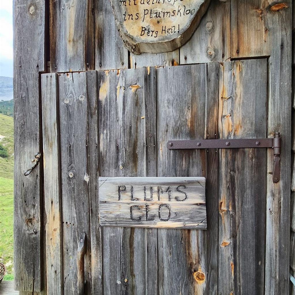 „Plumsklo auf der Plumsjoch-Hütte“
