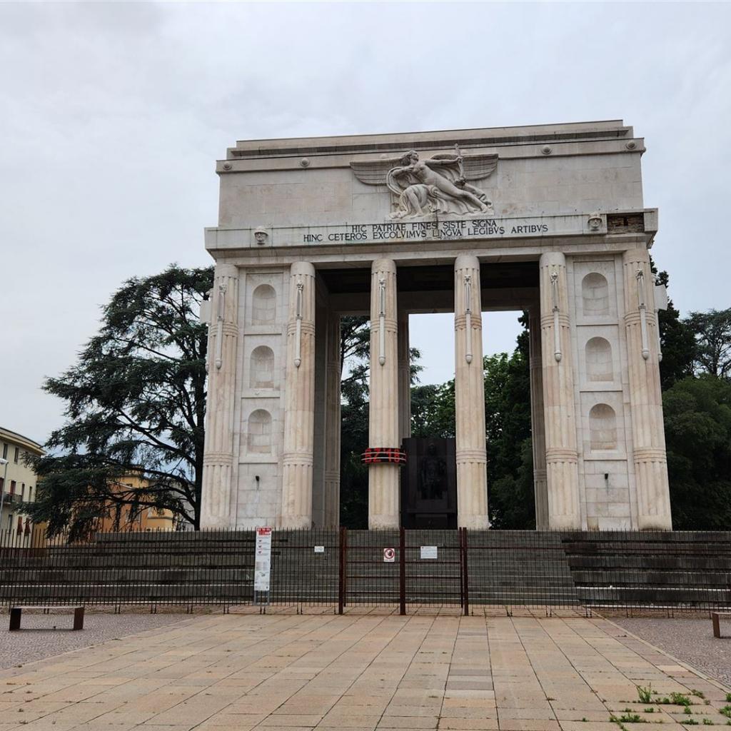 Das Siegesdenkmal in Bozen