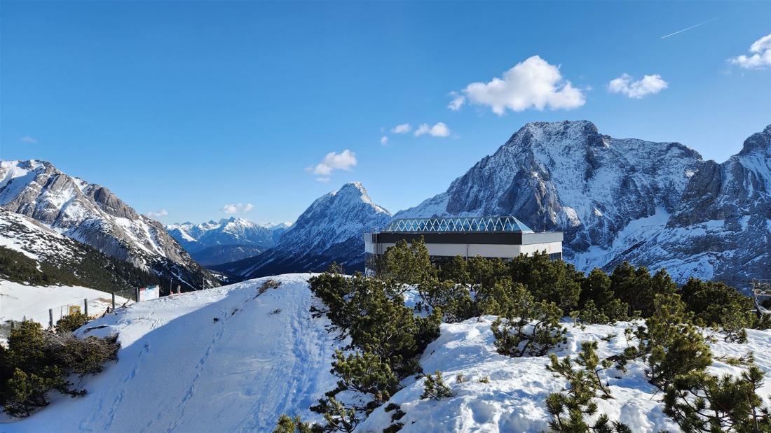 Blick vom Gipfel nach Osten