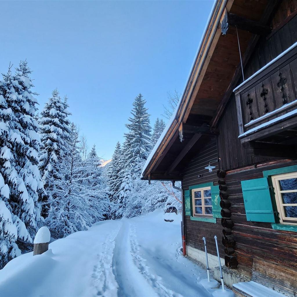 Die AGV-Hütte am Hausberg