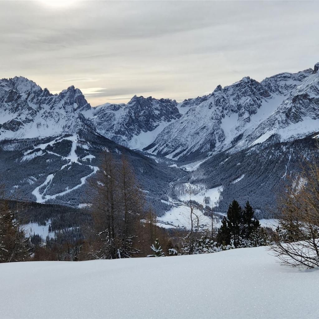 Blick auf die Sextener Sonnenuhr