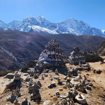 Kantega, 6720 m, und Thamserku, 6623 m (Weg nach Pangboche)