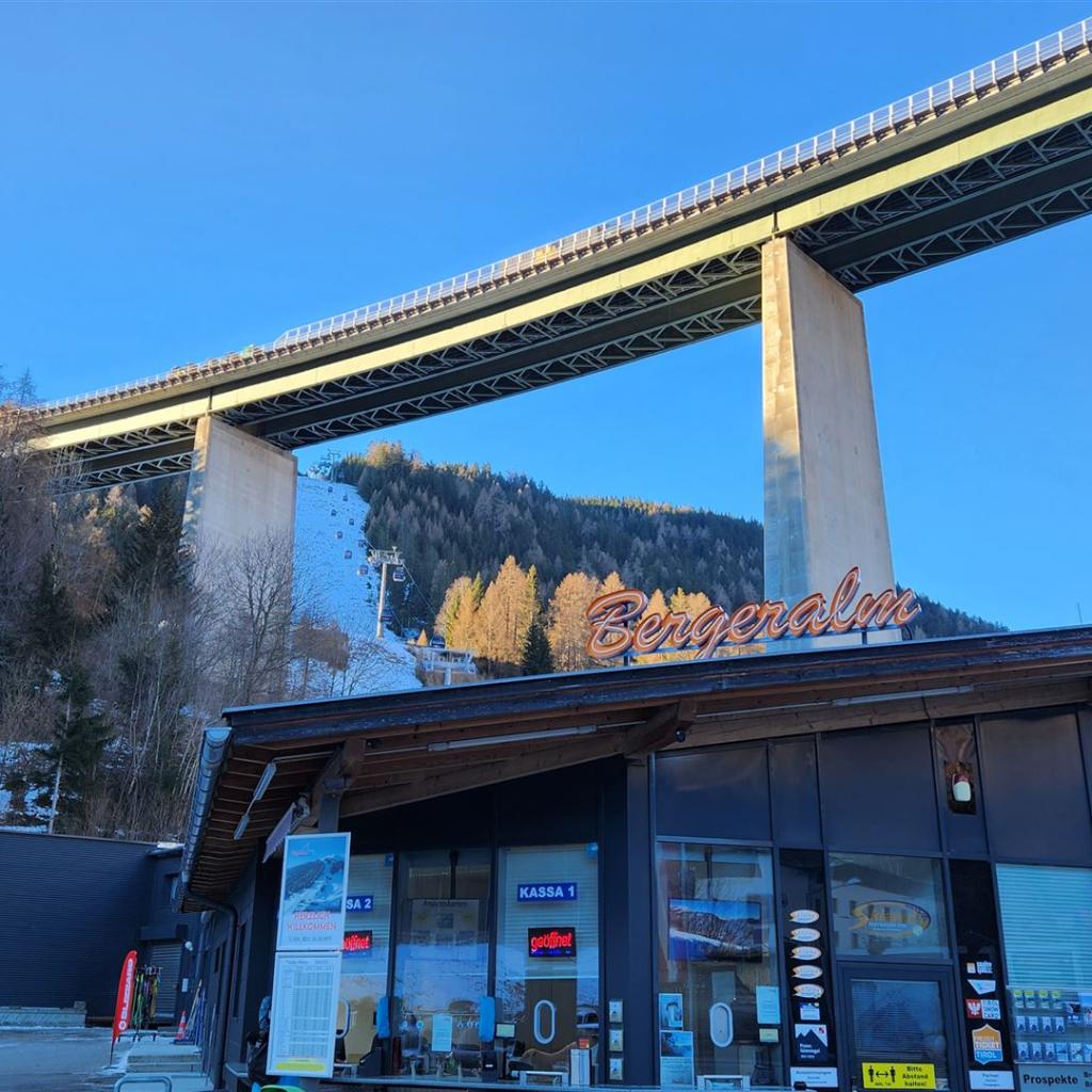 Talstation unter der Brenner-Autobahn